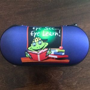 Kids eyeglass case